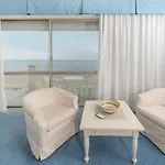 Palace מלון נומאנה