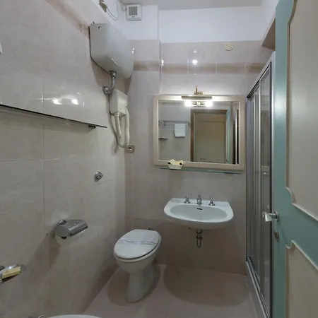 Palace 4*