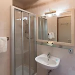 Palace 4* Numana