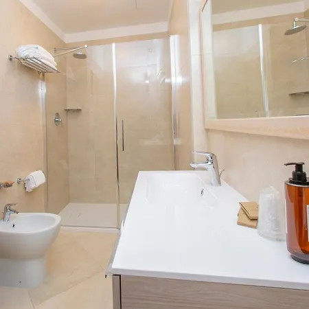 Palace Hotell 4*