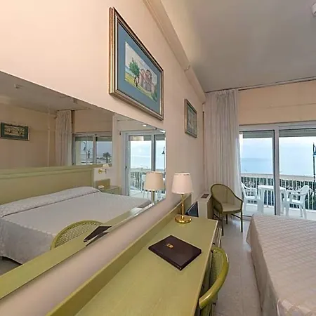 Palace Hotel 4*