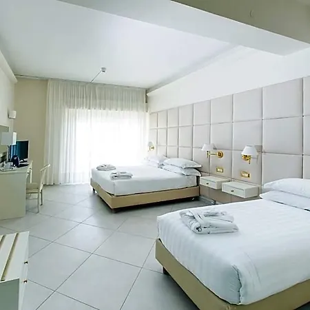 Palace 4*