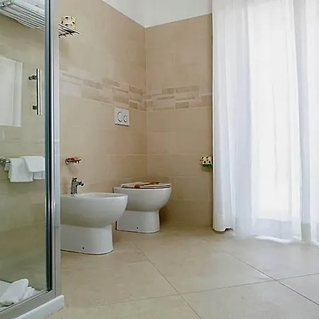 Palace 4* Numana