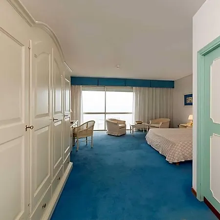 Palace 4*